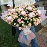 Букет цветов «Пионы в розах» Букет цветов «Пионы в розах»