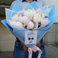 Букет пионов «С Днём Рождения!»